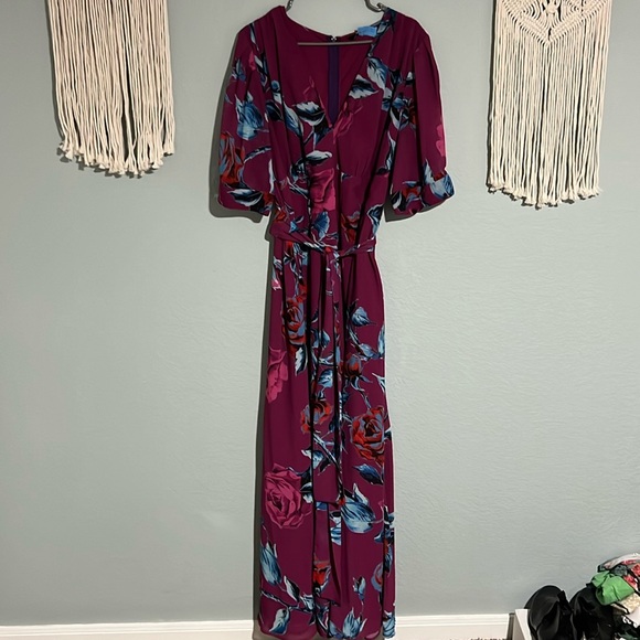 eshakti Dresses & Skirts - Stunning Long Formal Dress